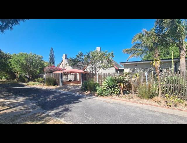 3 BEDROOM PROPERTY TO RENT IN PINELANDS